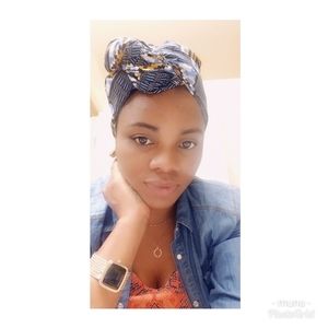 Meet your Posher, Estelle